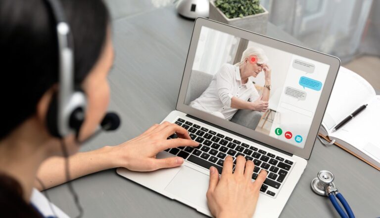 Top 9 Tips to Roll Out Remote Patient Monitoring the Right Way
